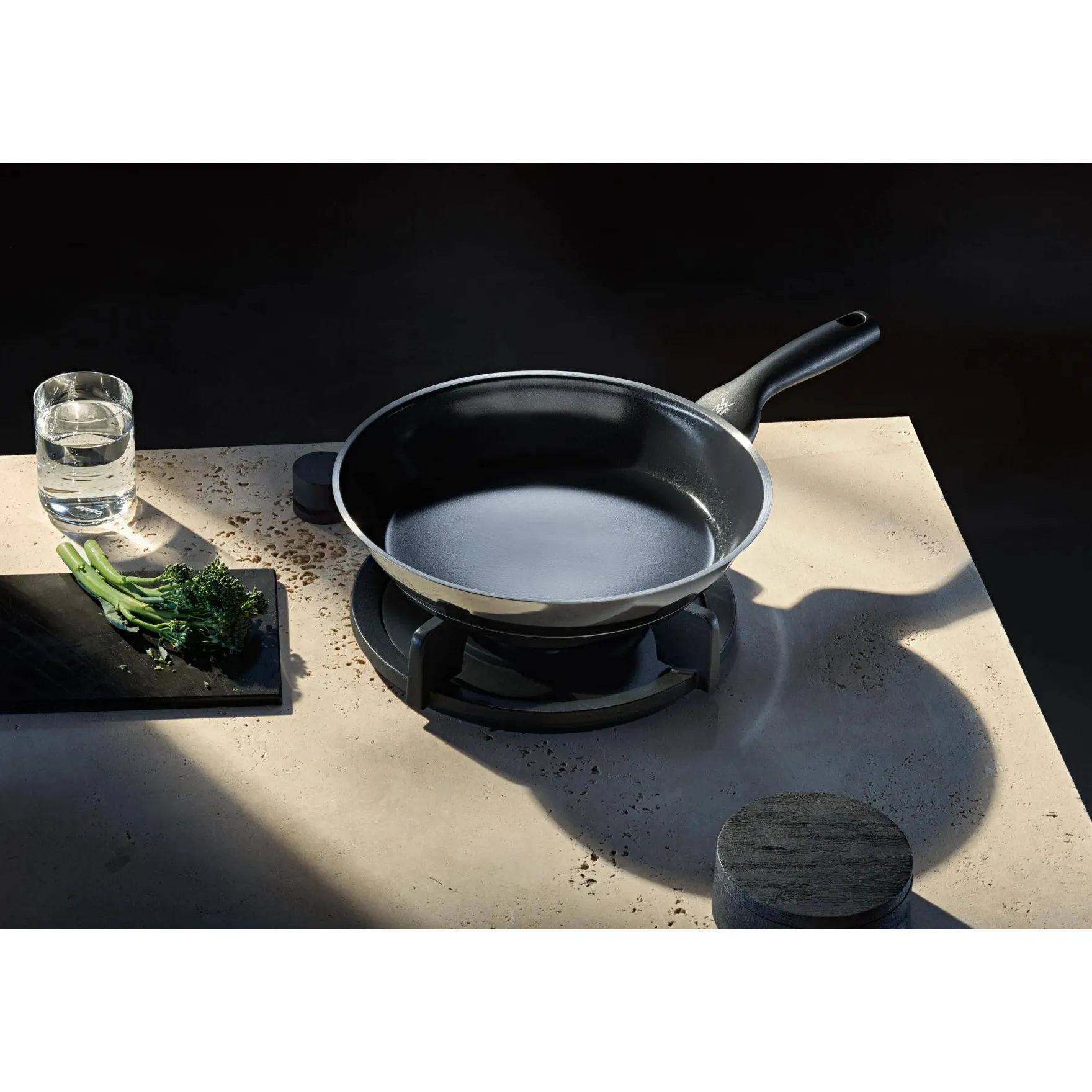 Induktionspfannen|Bratpfannen|WMF CeraDur Profi Stielpfanne, 28 cm